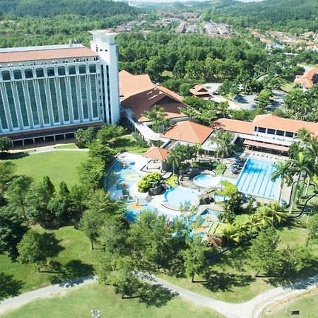 Nilai Springs Resort Hotel Dış mekan fotoğraf