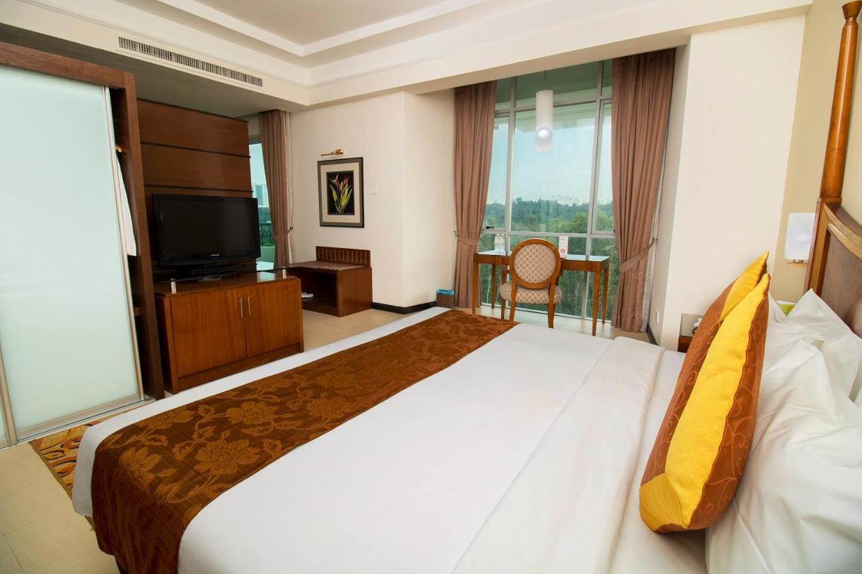 Nilai Springs Resort Hotel Dış mekan fotoğraf