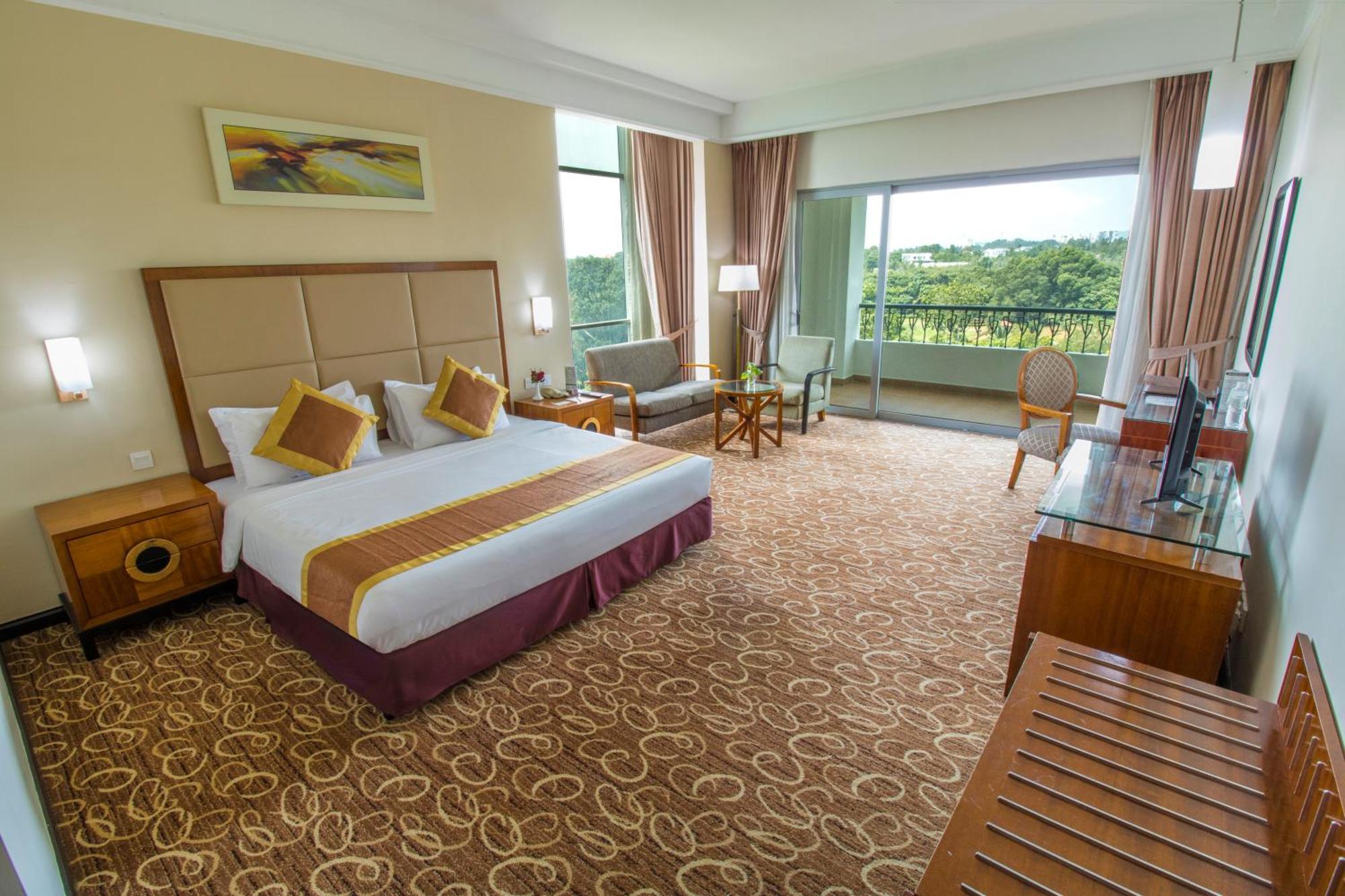 Nilai Springs Resort Hotel Dış mekan fotoğraf